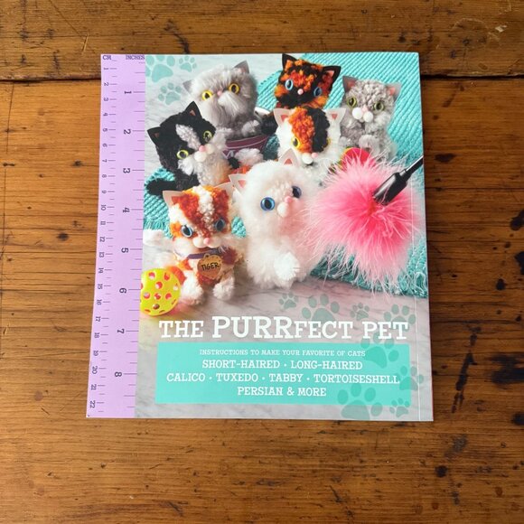 Pom-Pom Kitties Craft Book: Create Cute Cats With Instructions - Picture 2 of 2